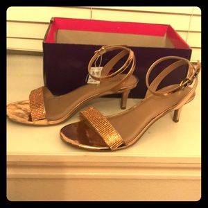 Payless Fioni Honey Miel Champagne 9w wide Heels